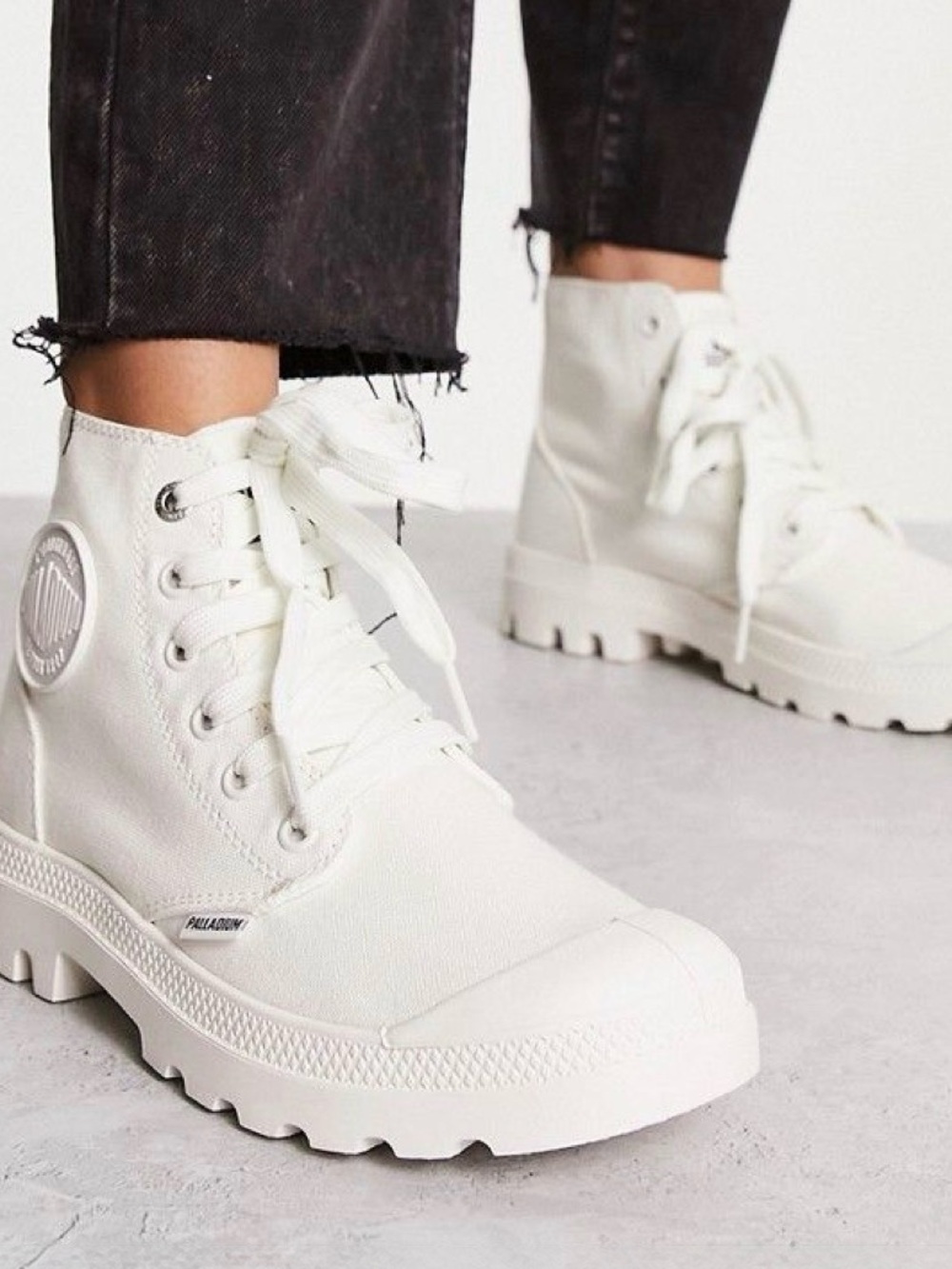 NIB Palladium Pampa Hi Star White Canvas Boots Women’s 10